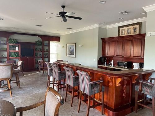 1820 Florida Club Cir, Naples FL 34112-8705 exterior