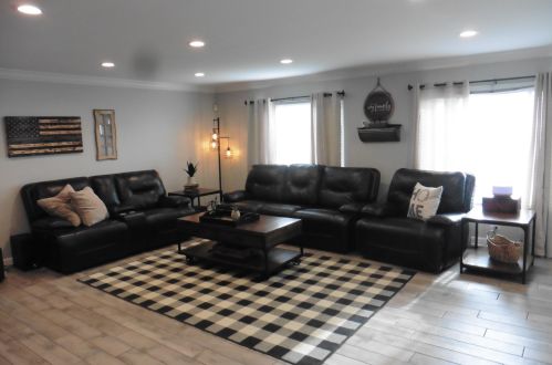 866 Crabapple Dr, Bull Valley IL exterior