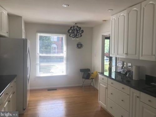 7330 Lewinsville Park Ct, Mc Lean VA  22101-5633 exterior