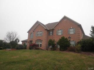 2220 Park Pl, Slatington, PA 18080-4075