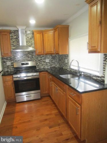 1502 Berks St, Philadelphia PA 19131-3215 exterior