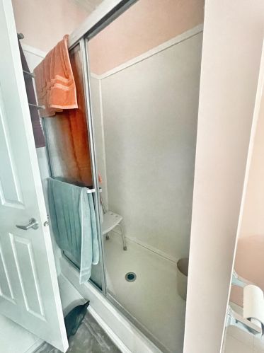 127 James Ct, Defuniak Springs FL exterior