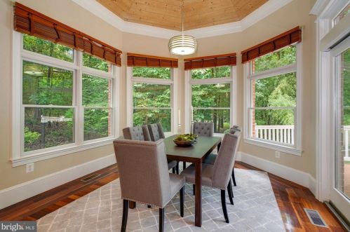 8505 Carlynn Dr, Bethesda MD 20817-4310 exterior