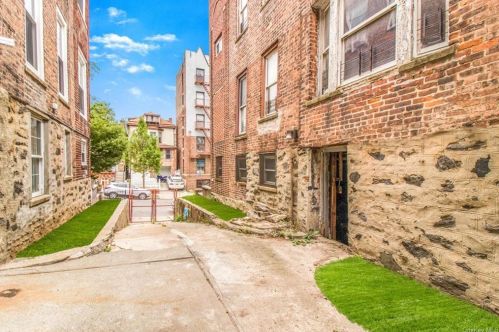 1923 Hennessy Pl, Bronx NY 10453-2910 exterior