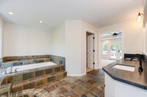 2327 Hartford Ct, Folsom CA 95762-5931 exterior