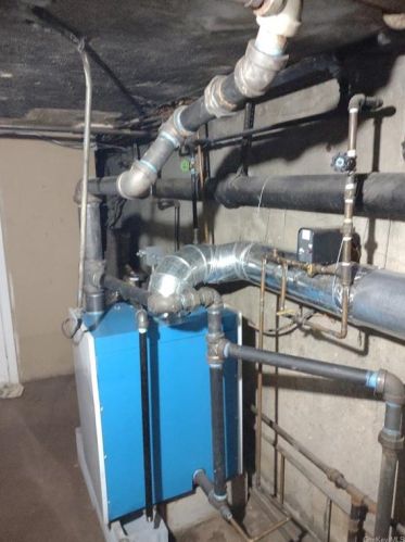 3359 Corsa Ave, Bronx NY 10469-2800 exterior