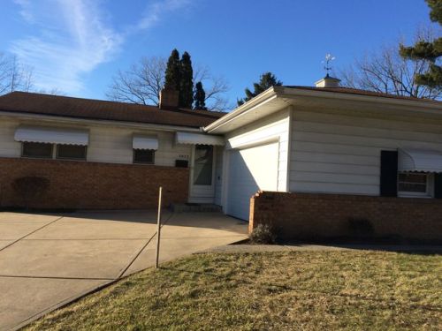 5023 Sedgewick Rd, Cleveland OH  44124-1106 exterior