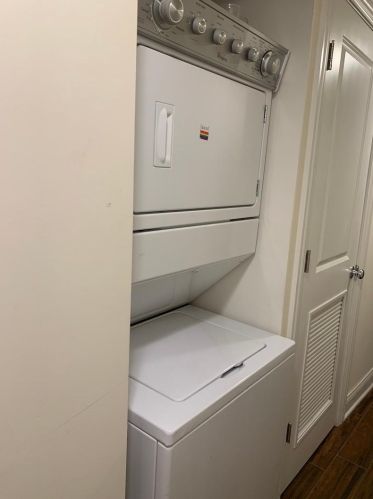 1656 Erie St, Chicago IL  60622-6070 exterior