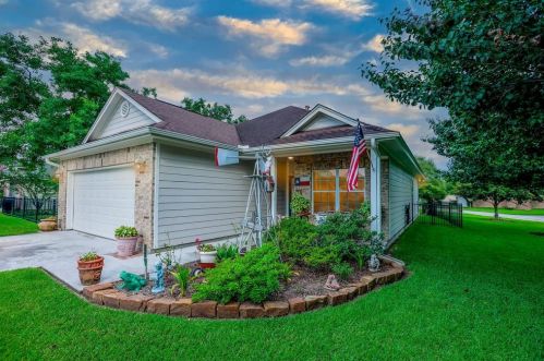 143 Golfview Dr, Montgomery, TX 77356-8805