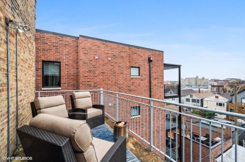 1510 Ohio St, Chicago IL  60642-6374 exterior