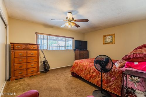 3401 Crocus Dr, Phoenix AZ 85032-5419 exterior