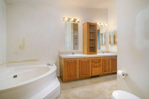 31814 Swisher St, Dowagiac MI 49047-9277 exterior