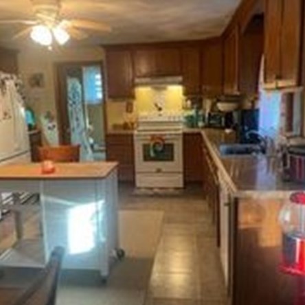 14 Main St, Sutton MA 01590-1615 exterior