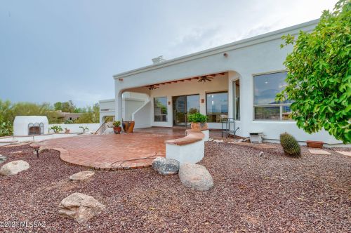 8470 National Dr, Tucson, AZ 85742-8526