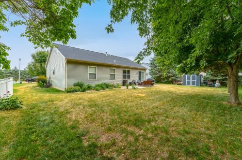 7362 Milan Dr, Kalamazoo MI 49024-3052 exterior