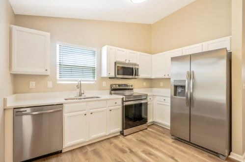 2224 Oakland Spring Dr, Lithonia GA  30039-7963 exterior