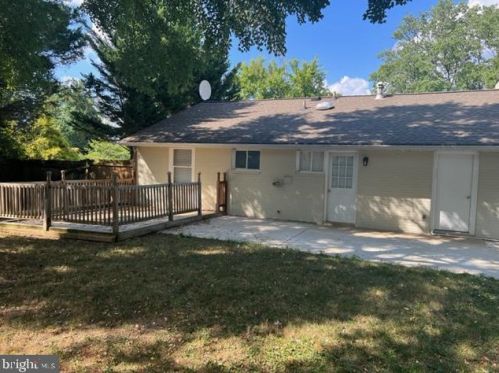 6323 Everglades Dr, Alexandria VA 22312-1113 exterior