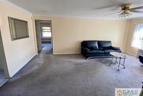 43 Garfield Park, Edison, NJ 08837-2522