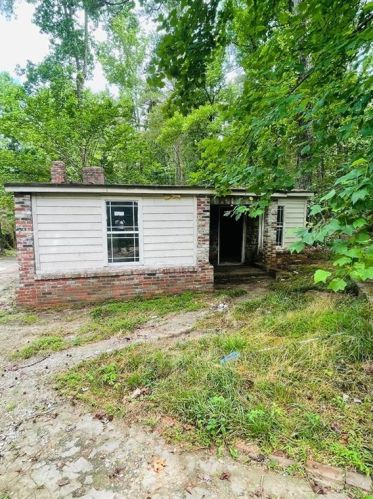 3690 Everson Rd, Lithonia GA  30039-6290 exterior