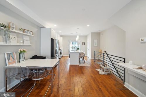 1424 Front St, Philadelphia PA  19147-3902 exterior