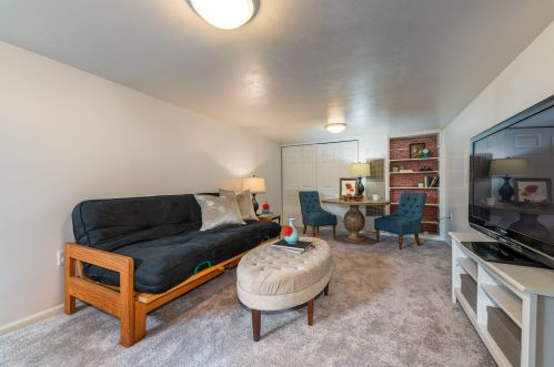 2346 90, Milwaukee WI 53226-4512 exterior