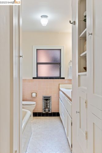 926 Shattuck Ave, Berkeley CA  94707-2401 exterior