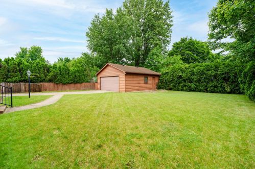 2019 Bloomfield Ave, Kalamazoo MI 49001-5212 exterior