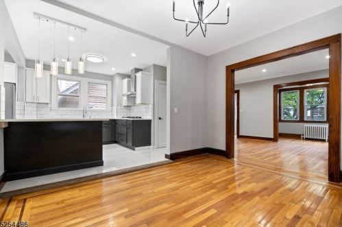 72 Hughes St, Maplewood NJ  07040-3304 exterior