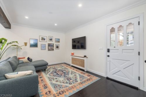 24 Hilton Ave, Maplewood NJ  07040-2921 exterior