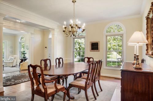 916 Brick Mnr Cir, Silver Spring MD 20905-3819 exterior