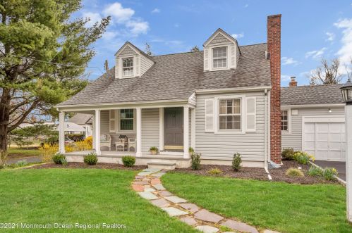 272 Silverside Ave, Little Silver, NJ 07739-1527