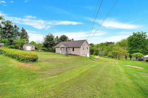 120 Moon Enlow Rd, Moon Twp, PA 15108-3804
