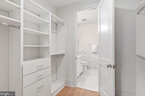 1744 T St, Washington DC 20009-7102 exterior