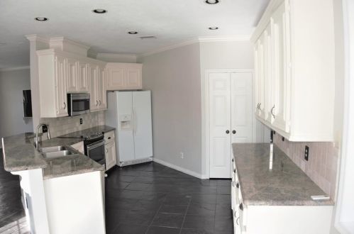 8422 Atascocita Lk Way, Humble TX 77346-1784 exterior