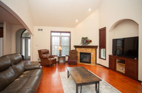 3998 Kimberly Ave, Milwaukee WI 53221-4553 exterior