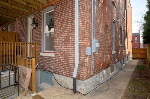 2341 11th St, Saint Louis MO 63101-2716 exterior