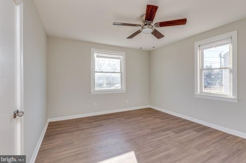 232 Phillips Ave, Runnemede NJ 08078-1949 exterior