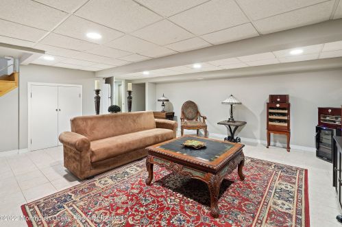 70 Emerald Pl, Clark NJ 07066-1410 exterior