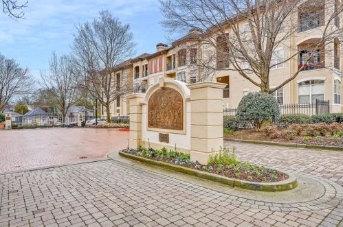 955 Juniper St, Atlanta GA 30309-5123 exterior