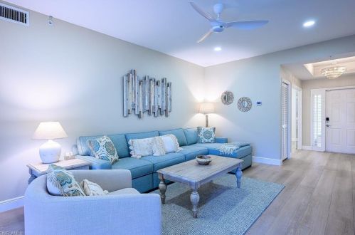 1190 Egrets Walk Cir, Naples, FL 34108-2471