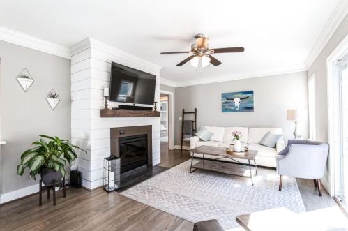 1403 Lavista Rd, Atlanta GA 30324-3835 exterior