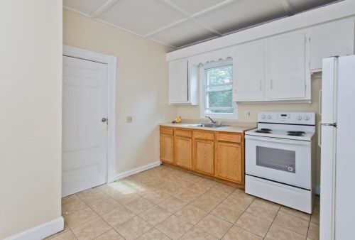 61 Euclid Ave, Springfield MA 01108-1725 exterior