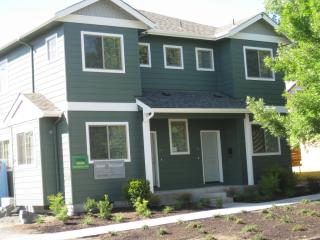 32 19th Ave, Eugene OR  97401-4058 exterior