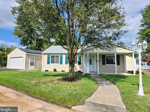 900 Edgerly Rd, Glen Burnie, MD 21060-7305