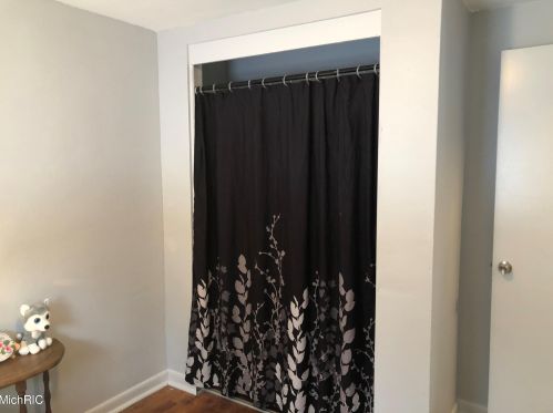 3111 Macarthur Rd, Meskegon MI  49442-1538 exterior