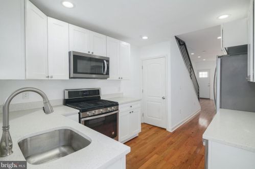 1645 Carlisle St, Philadelphia PA 19132-4018 exterior