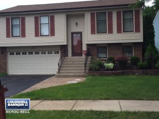 1683 Cumberland Rd, Aurora IL  60504-6057 exterior