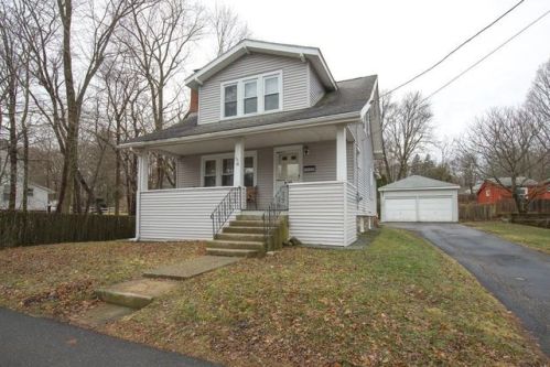 16 Boyce St, Worcester, MA 01603-2241