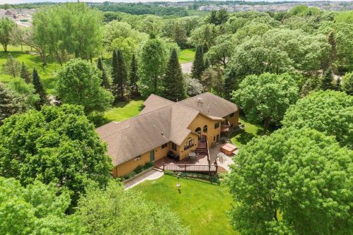 4429 Dorchester Dr, Saint Paul MN 55129-9570 exterior