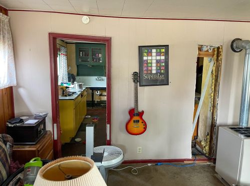 118 Ruddiman Dr, Meskegon MI 49445-3031 exterior